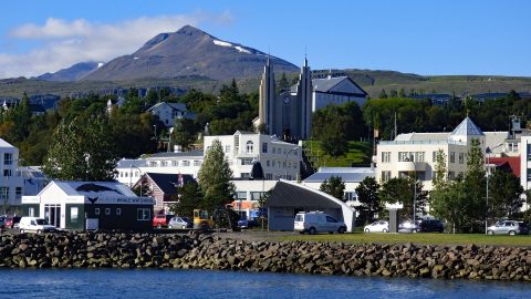 Flüge nach Akureyri