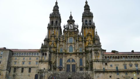 Flüge nach Santiago de Compostela