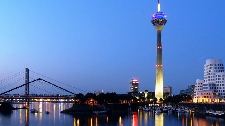 Flüge nach Düsseldorf, Deutschland