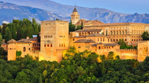 Flüge nach Granada