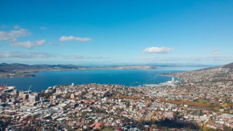 Flüge nach Tasmanien