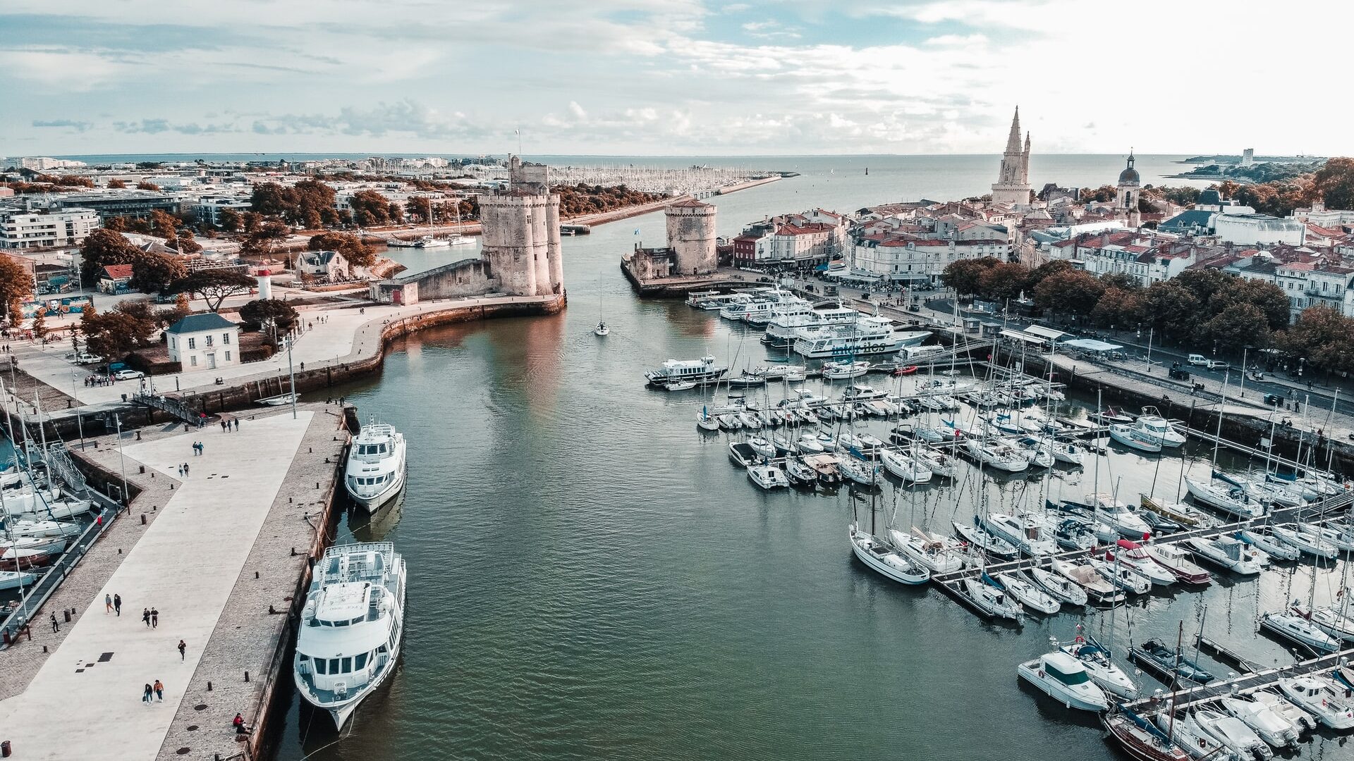 Flüge nach La Rochelle