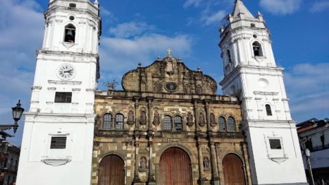 Flüge nach Panama-Stadt